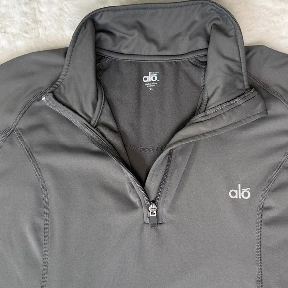 Alo 1/4 Zip CoolFit Pullover Mens XL Gray Stretch Athleisure Gorpcore Read - Picture 6 of 17